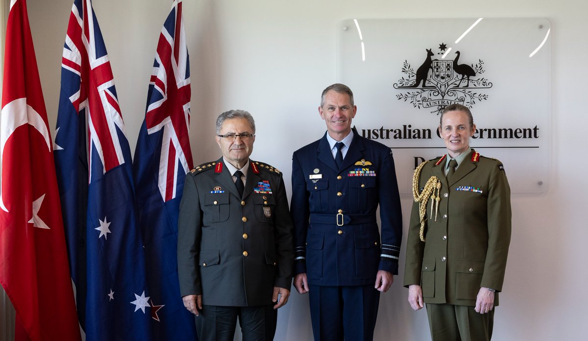 VCDF_Australia's tweet image. Ahead of #AnzacDay25 I welcomed GEN Tokel ๐น๐ท & MAJGEN King ๐ณ๐ฟ to Australia & discussed our countries' enduring friendship.
The courage, mateship & mutual respect forged on the 1915 battlefields, remain strong to this day.
Thank you for joining us to commemorate Anzac Day.