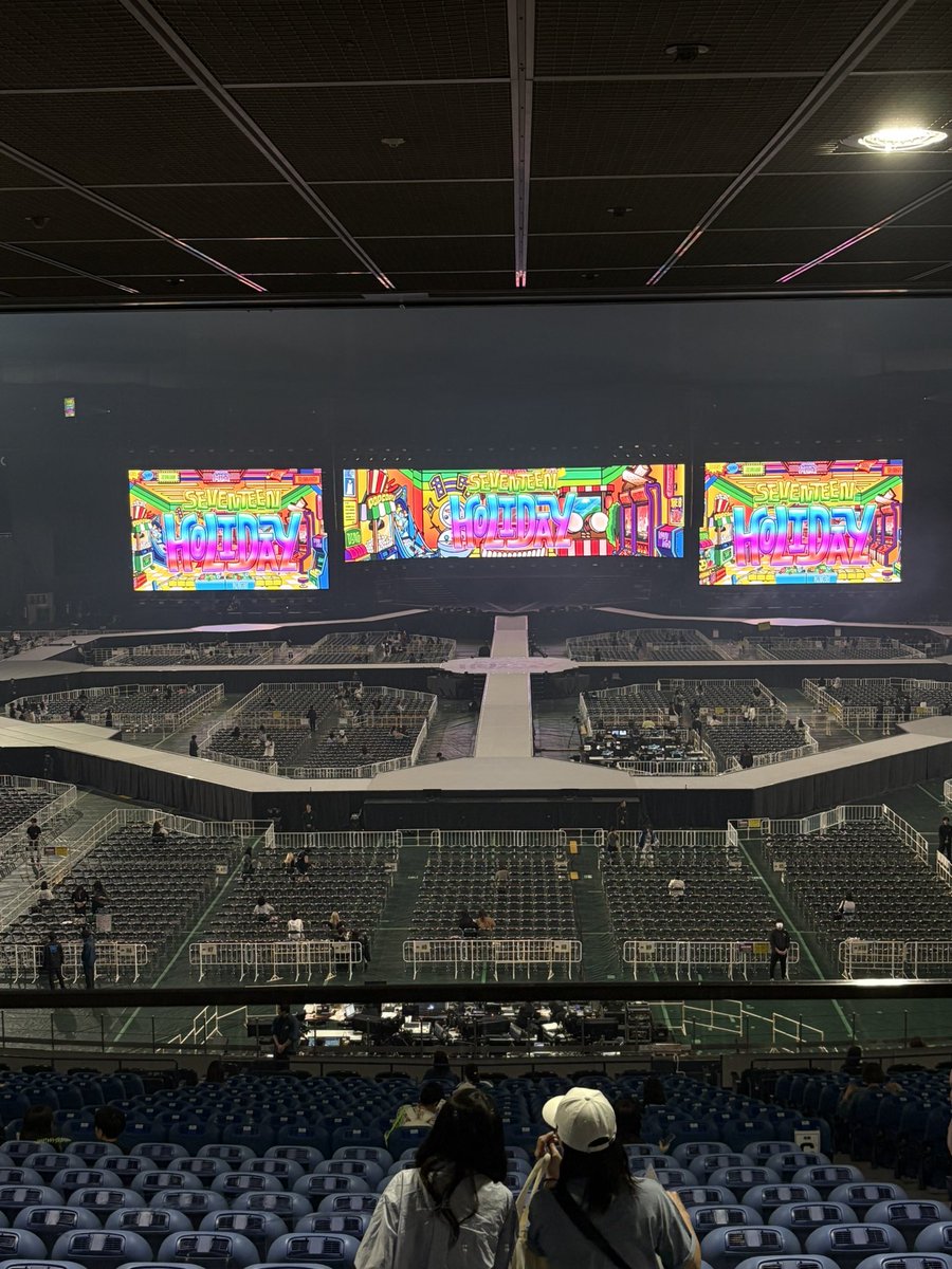 je_mi_46's tweet photo. セブチ ペンミ SEVENTEEN 座席

スタンド下段 中央I  31列目 64番

あれ、、、、？😅 https://t.co/KHoljKcU5B