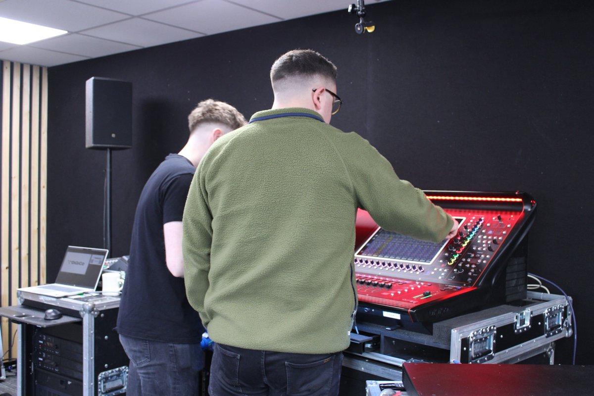 Rea_Sound's tweet image. The final @DiGico_official training was hosted by Forfey in Belfast! 
Thank you for facilitating such a great day. 

A massive thank you to Sam North from DiGiCo for carrying out the sessions last week. 
bit.ly/3ZFjmxM