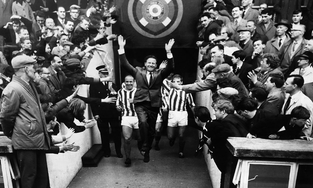 KilmarnockFC's tweet photo. 60 after ‘65 🙌

A famous day that will never be forgotten… on this day in 1965 we were crowned champions of Scotland 💙 https://t.co/TxVEiIULer