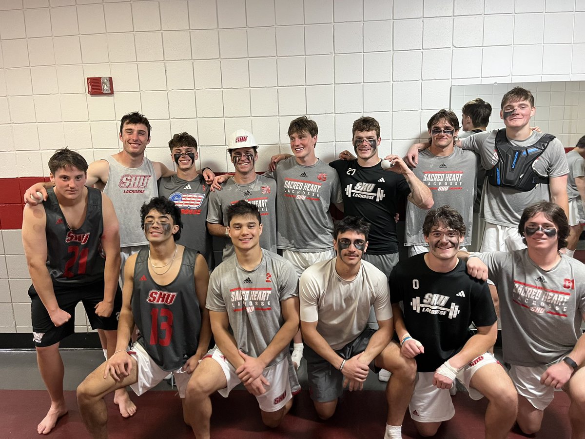 sacredheartmlax's tweet photo. Another gritty @MAAC win. Game balls go to @lukeromanek_ @john_murrray and the entire Pio Defense. Hardhat goes to @lukeromanek_ . See ty out all in the Semi finals next Thursday. #2 #piopride๐ดโช๏ธ #weareshu https://t.co/Z09X96gknI
