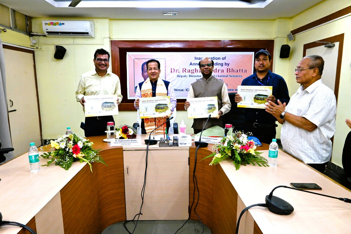 nrcpig's tweet photo. Annexe Building of ICAR-NRC on Pig was inaugurated by Dr. Raghavendra Bhatta, DDG (Animal  Science), ICAR on 24 April, 2025 in presence of Dr. Vivek Kumar Gupta, Director and other staffs of the institute. @icarindia #ICAR https://t.co/qdsebr3Rvl