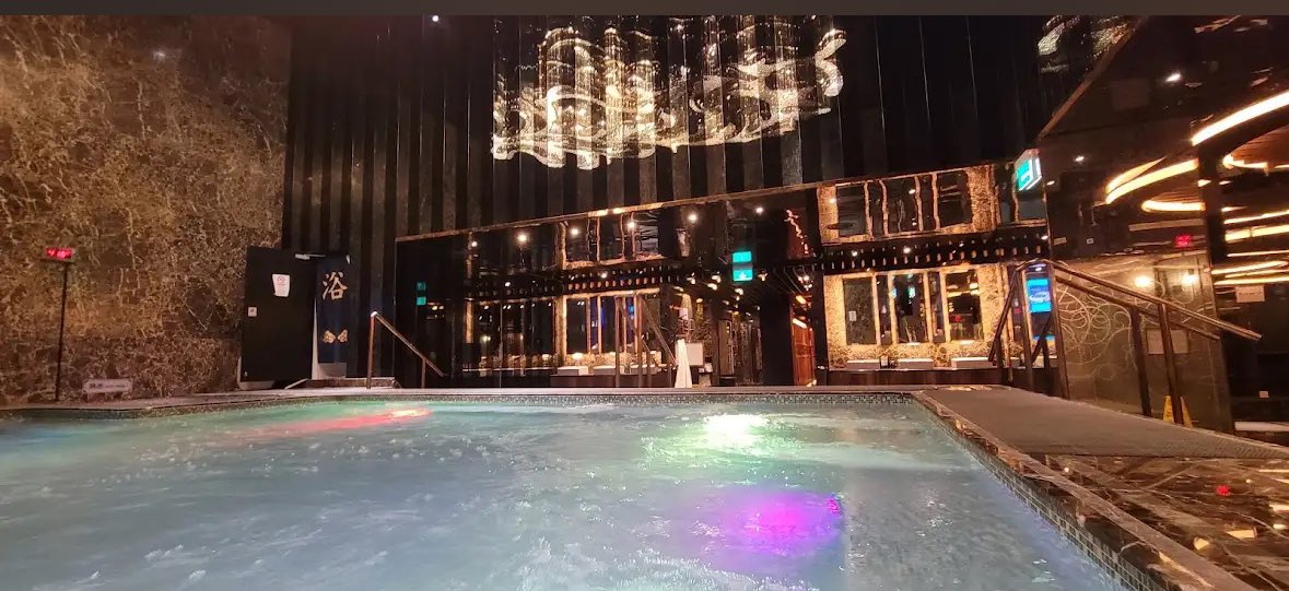 沢山稼ぎたい方、マカオのスパ求人しております！一晩20万ガッツリ稼ぎたい方、ご連絡お待ちしております！
エージェント様も女の子ご紹介様にお仕事の20%お渡ししております！

#マカオエロマッサージ　#海外出稼ぎ　#高時給　#外国仕事 #マカオ求人