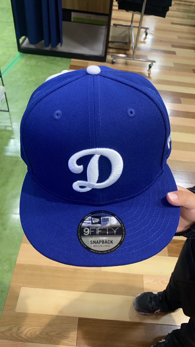 次男が友達の誕生日にプレゼントを購入🎁
自分のお金で買ってえらい👏
半分は出したあげたけど、普通になかなか出来ない事だと思うので本当にいい奴だな^_^
#学童野球
#ドジャース
#大谷翔平
#誕プレ
#次男坊