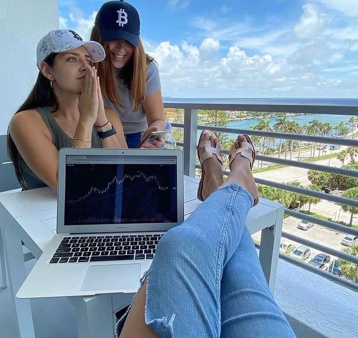 code_everett's tweet photo. ChatGPT is outdated technology.

AI agents are here to make your life easier.

I've found that they can make my life 10 times easier.

[ Save Now ] https://t.co/lA9BjGKpnd