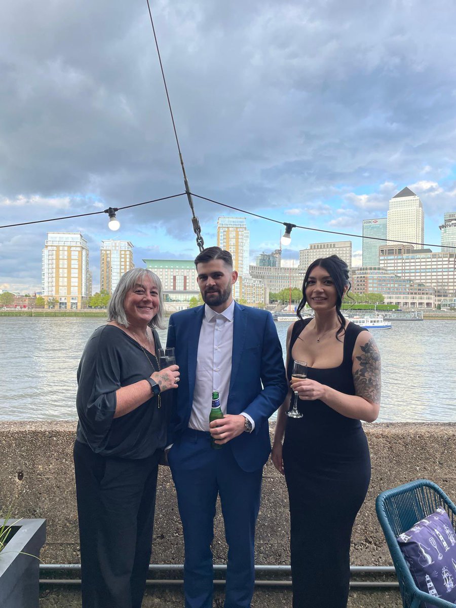5CL4RK's tweet photo. Top night with top people at the @millwall end of season awards do 🍻 https://t.co/nQG4PDkbPo