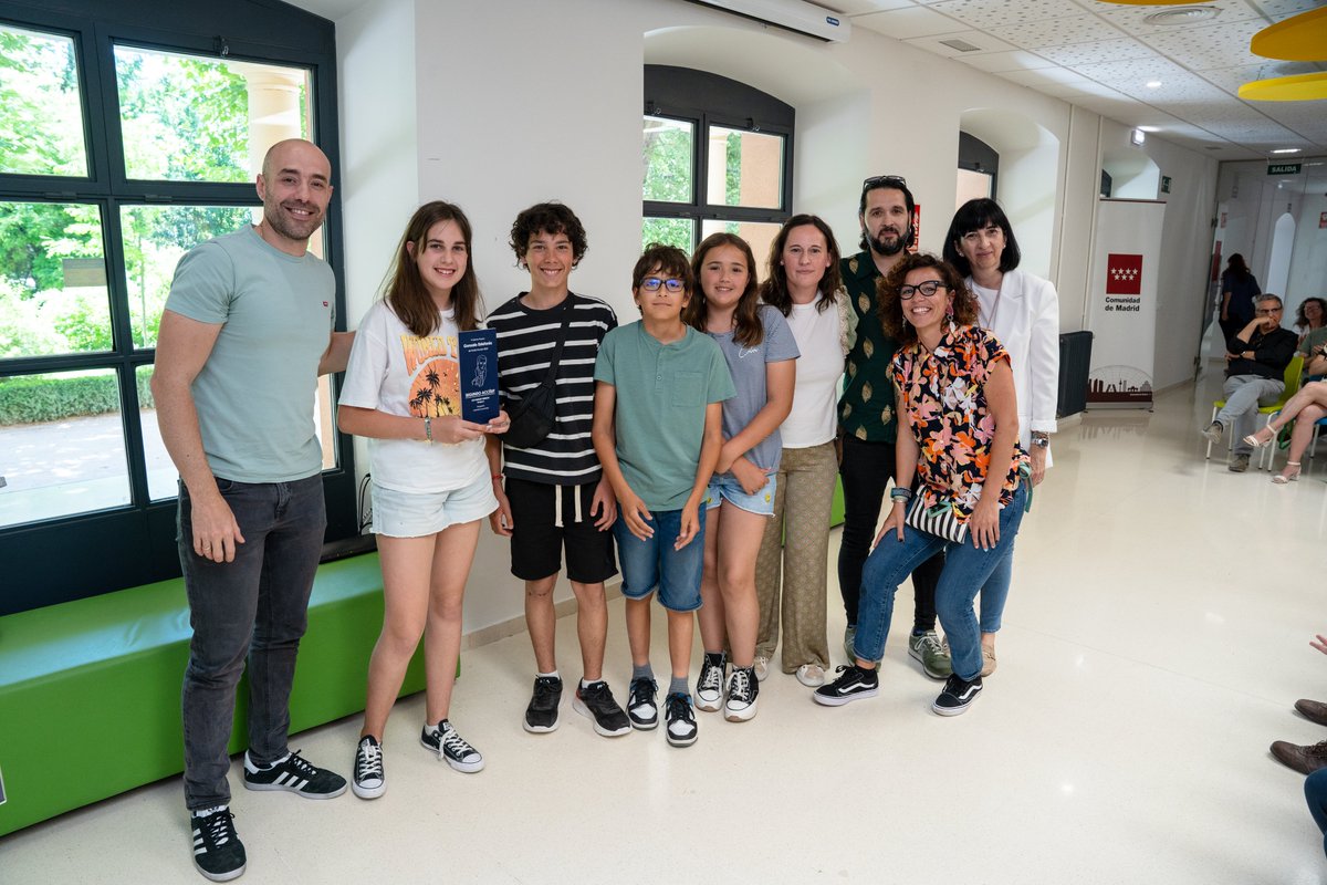 📢📢El próximo 30 de abril finaliza la recepción de trabajos del #PremioGonzaloEstefanía de #RadioEscolar

▶️Últimos días para participar en el certamen más veterano enfocado en la #radio escolar

👉7 años apoyando una manera divertida de aprender

🔴gorkazumeta.com/2025/04/el-pro…