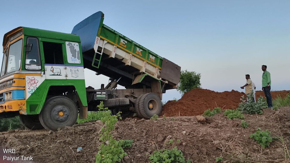 TNIAMProject's tweet photo. Tank bund strengthening work in Paiyur Tank is in progress under TNIAMP Phase-3, Package-1, LOT-3
@Worldbank @WorldBankWater @WBPubs @WorldBankIndia @WBG_Climate @tamilnadu_wrd
#ArtificialRechargeWells
#FloodProtection
#IrrigationEfficiency
#IrrigationWaterManagement
#IrrigationSystemsModernization
#IrrigationInfrastructureRehabilitation
#SustainableIrrigation
#RiverSubBasin
#OnFarmDevelopment
#RiverBasinManagement
#WaterResources
#WaterManagement
#WaterConservationMethods
#WaterUseEfficiency