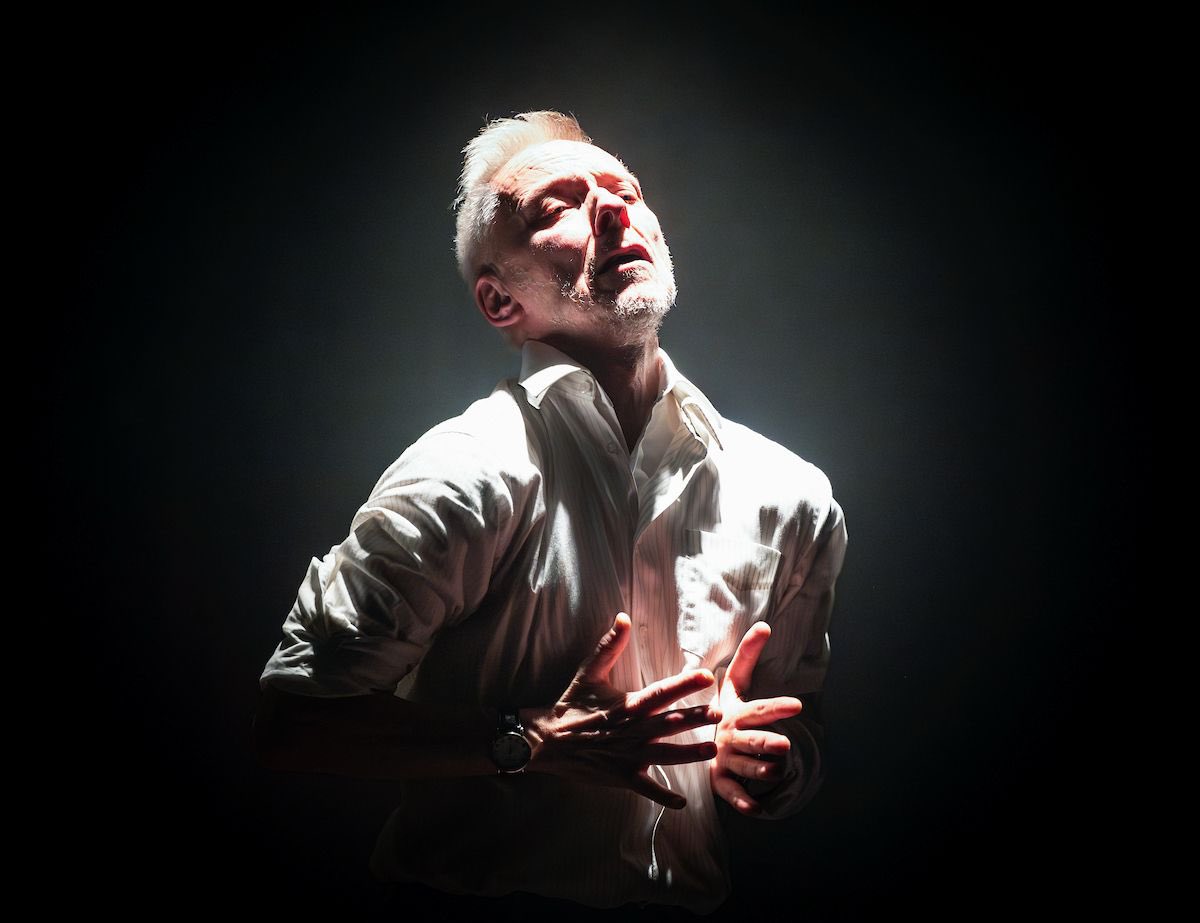 “The local pub reimagined as a space of collective care, catharsis and redemption” — London Pub Theatres

Lay Down Your Burdens, our Olivier award nominated show is fast approaching its final stops on the UK tour 🥹

🎟️ RhiannonFaith.com/whatson 

📸 Foteini Christofilopoulou