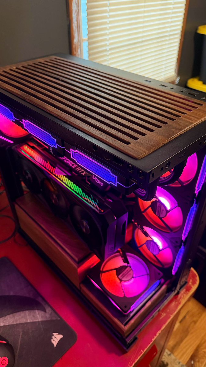 Ocypus's tweet photo. 🪵🪵Ocypus and logs collide like never before! Would you like it?

📸from @woodntech1 Thank you for your ingenuity.

#Ocypus https://t.co/4ea1rCsTan