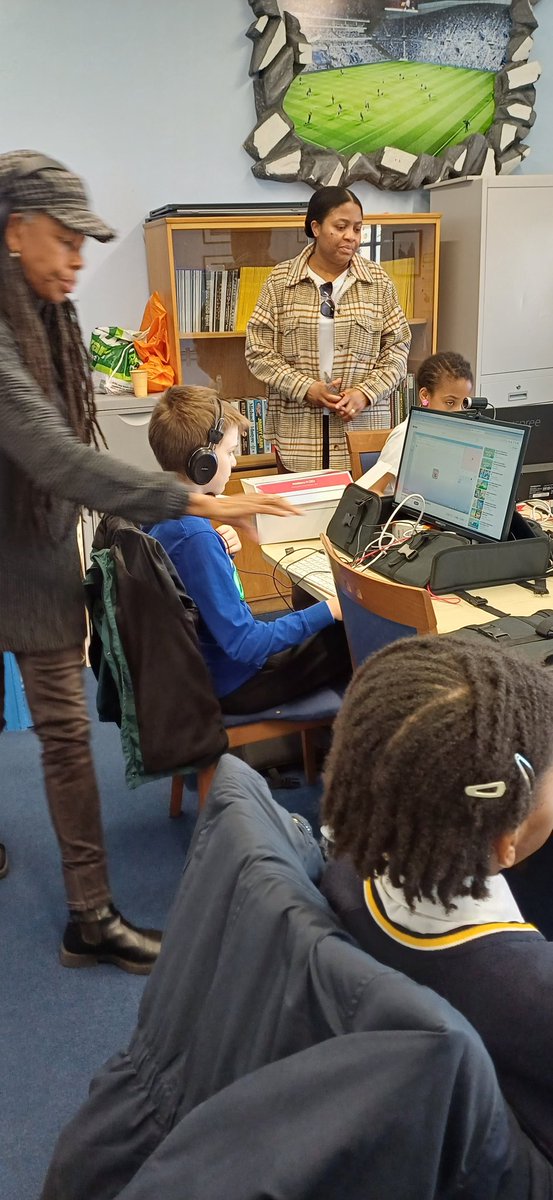 TottenhamSports's tweet image. #Codingclub
AT 4.30PM - 6PM with 
@breadlinelondon at #TottenhamCommunitySportsCentre 

Coding Club offers a space for young minds (8-15) to thrive in the world of technology. 

For more info, DM @BreadlineLondon
@RaspberryPi_org
#learncoding #codingforkids #computercoding