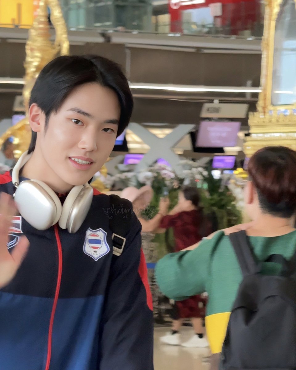 chamarily17's tweet photo. 🇳🇿 Safe flight na จิ๋วหลิว !✈️
#PEEMTANAT https://t.co/J3cVSGOkHx