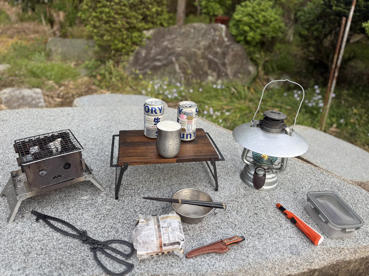 bluerunner1978's tweet photo. 今日もお疲れ様でした。
乾杯🍻😆
今日も焼くものないからシャウエッセン😋
#鶴居木炭 #コパドア
#MOOSEROOMWORKS
#燈人 #GDE #直作
#vulcanusdesign https://t.co/0os3XERKhf