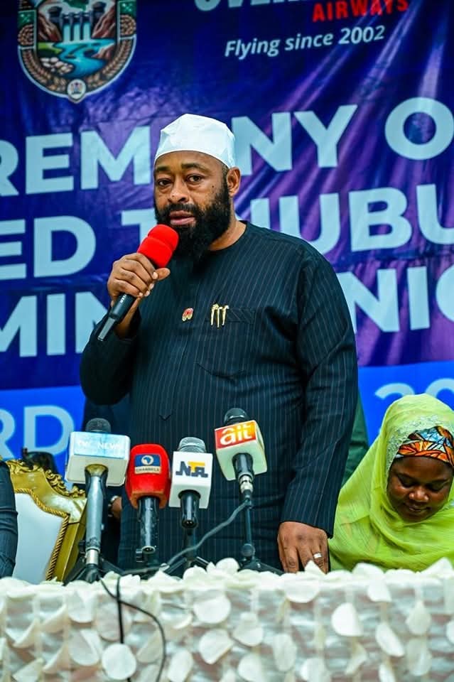 Bagosupportgrup's tweet photo. The Farmer Governor Dr Umar Muhammed Bago Mr talk and do, thank you for all you do for our dear state.... We are proud of you 💪🙏
#Bago
#Bagox2
#Infrastructuraldevelopment
#NewNiger https://t.co/JWIYn3h3VH