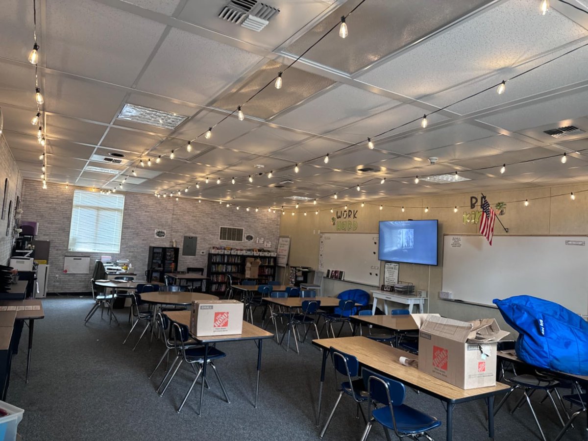 Yunchengfactory's tweet image. Premium quality, competitive rates, and reliable global shipping—your trusted source for bulk string lighting solutions.

Learn About: ehelight.com/product/st38-c…

#Yuncheng #StringLightManufacturer #DirectFromFactory #OutdoorLighting #LightingWholesale