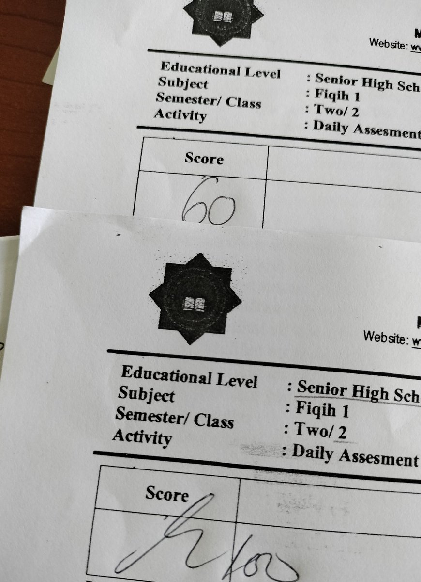 RLovinary's tweet photo. Ketika melihat nilai ulangan dapat 100 , dibandingkan siswa yang lain 😍🥰🤗 https://t.co/ZXUUHA3cVs
