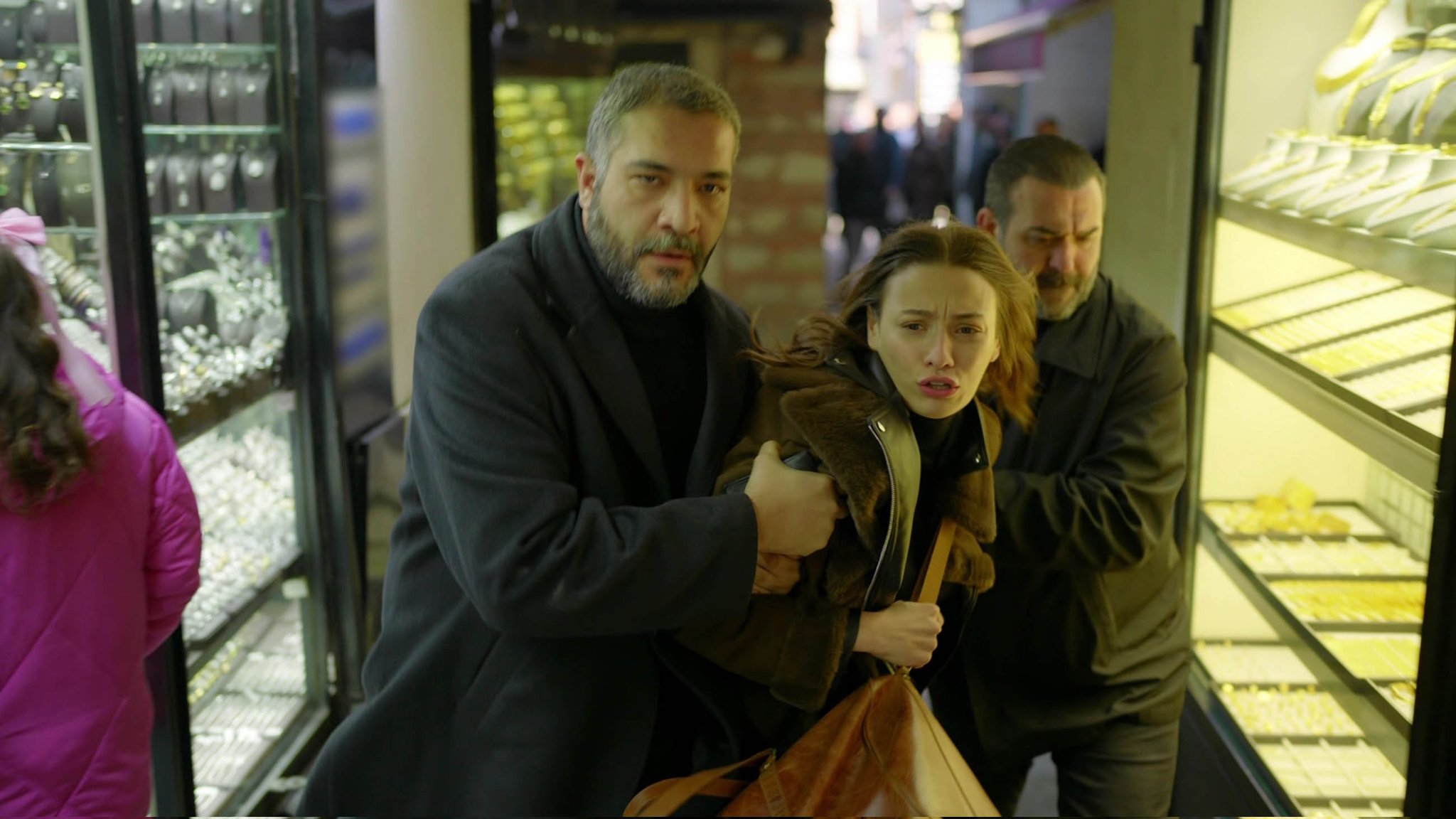 GpSYKRKXYAAQ10e?format=jpg&name=large