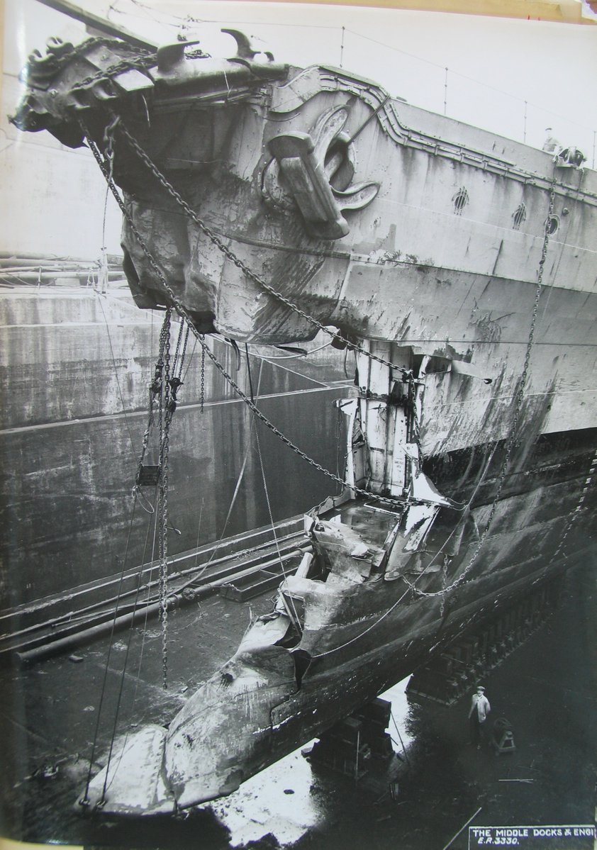 PhilipKAllan's tweet image. Royal Navy cruiser HMS Nigeria in dry dock after she struck a mine in 1941 while operating off Norway against a German coastal convoy.
#RoyalNavy #WW2 #Waratsea