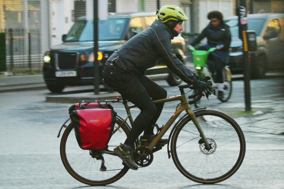 Biggest increase in cycling in London's Square Mile since records began, with cyclists now making up 56 per cent of all traffic during peak commuting hours

Read more here: road.cc/content/news/c…