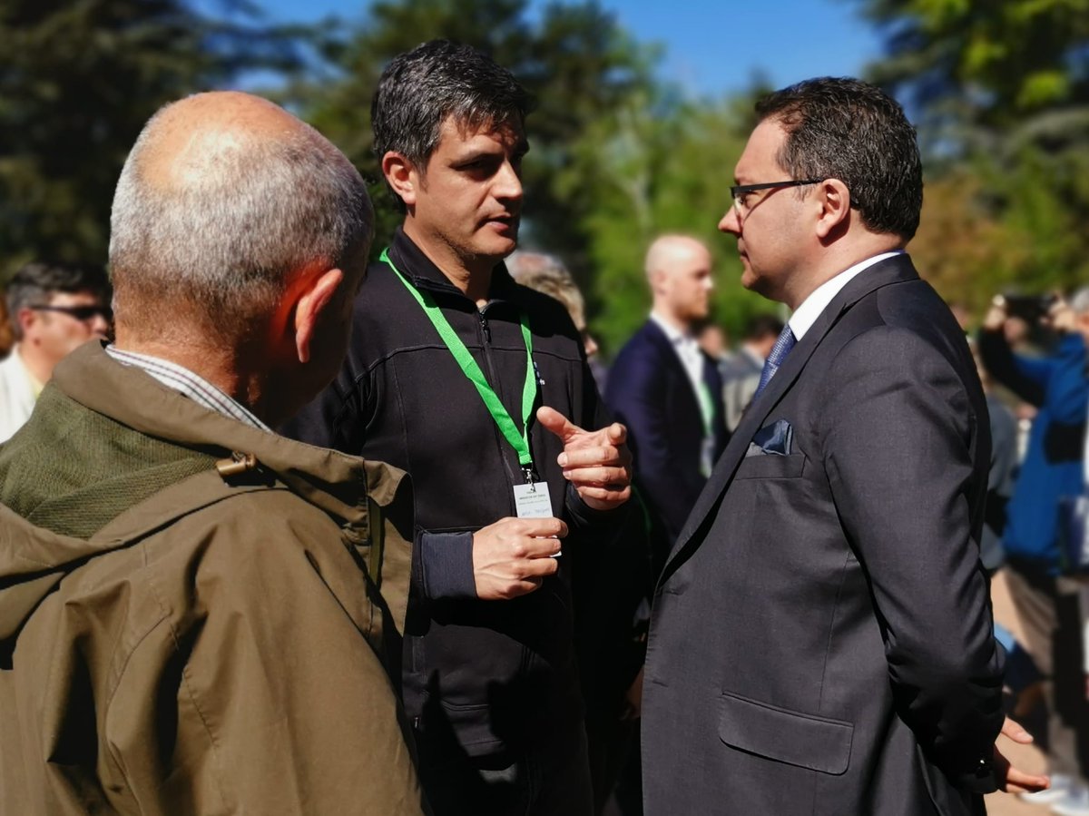 ctforestal's tweet photo. 🇧🇬Today, our director, @ToniTrasobares  presents @FIRERESProject in Kazanlak (Bulgaria) and talks about  the project and #resilient #lansdscapes with @DanielMitov, Minister of Interior

🔥They also visit areas affected by the 2024 forest fire and some experimental area recovering https://t.co/GrbLg3ogMO