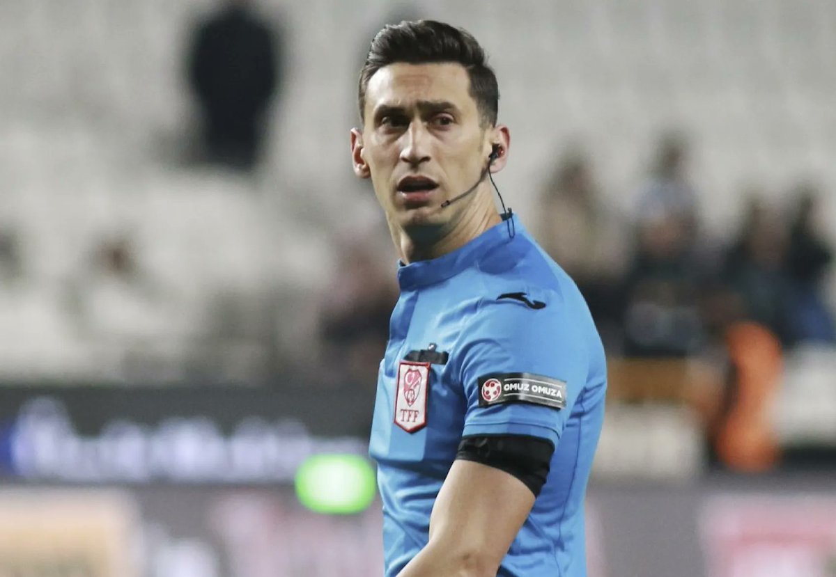 26 Nisan Cumartesi günü oynanacak olan Gaziantep FK - Fenerbahçe maçının hakemi Direnç Tonusluoğlu oldu.

#Fenerbahçe #Fener #GFKvFB #deprem #SONDAKİKA #bist100 #borsa #hakem #AliKoç