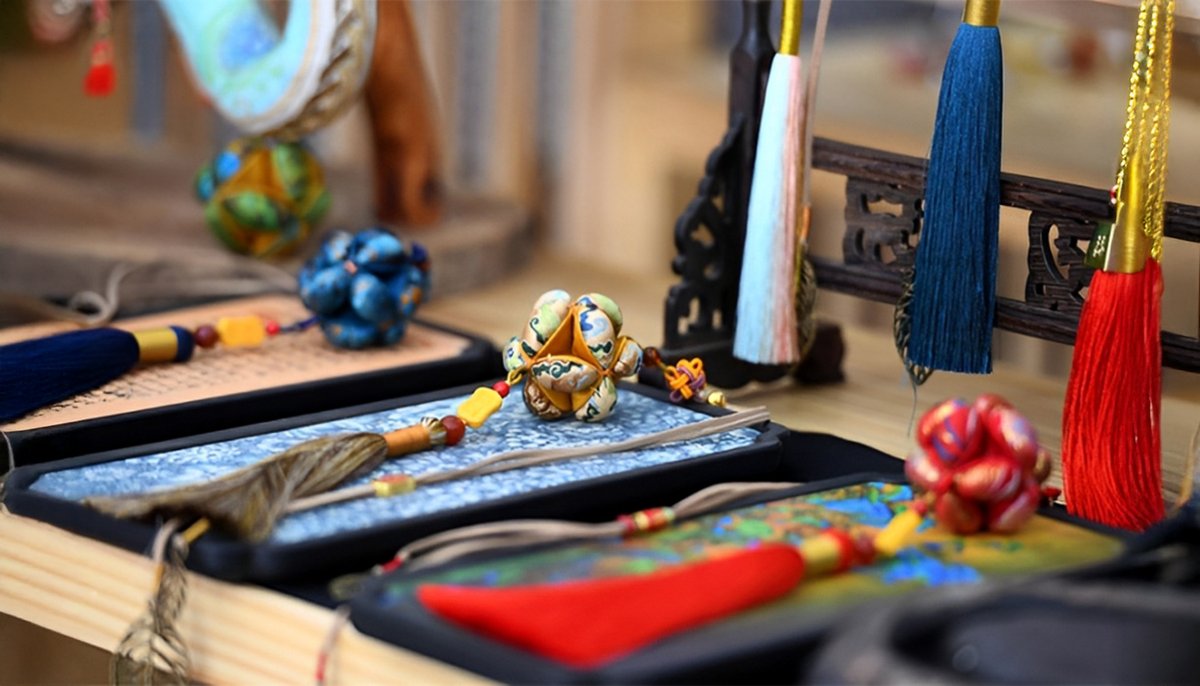 in_xi_an's tweet image. Fall in love with the Guanzhong embroidered ball! 💫 A handmade symbol of luck, love &amp;amp; celebration—crafted by local artisans with heart. More than decoration, it’s a wish for joy &amp;amp; fortune!🍀🎁
#handmade #embroidered #culturalheritage #goodluck #china #inxian