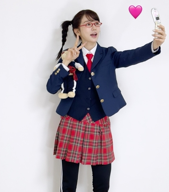 Kstyle_news's tweet image. ユン・ウネが19年ぶりに
ドラマ「宮」の“シン・チェギョン”を再現✨

▼40歳の美貌ショットを続々公開📸
kstyle.com/article.ksn?ar…

リメイク作にも期待！
▼2006年の主要キャストをおさらい
kstyle.com/article.ksn?ar…

#ユンウネ #宮 #韓国ドラマ