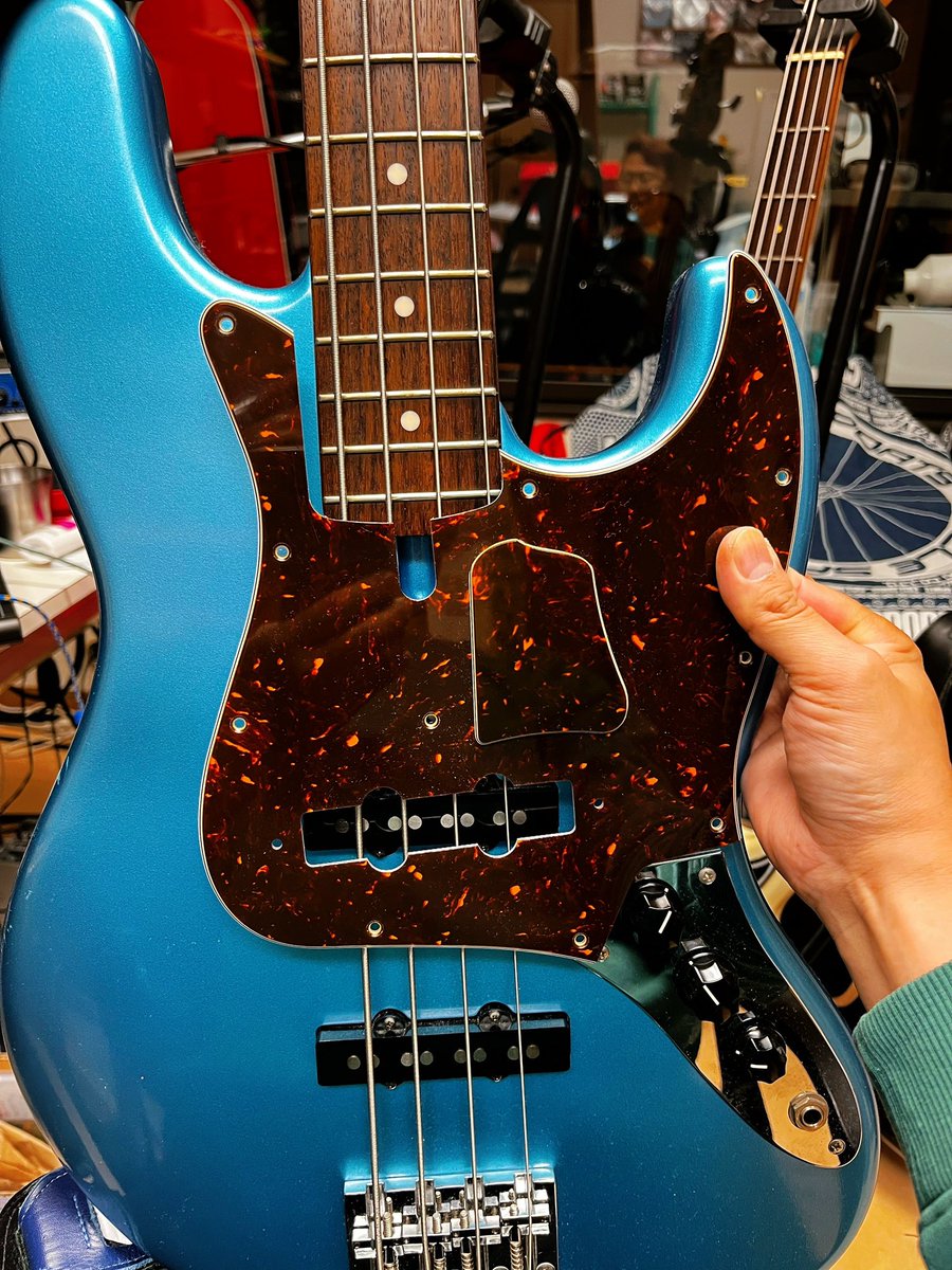 ピックガード彩弦堂G&L SB-2 Premium Aqua Blue