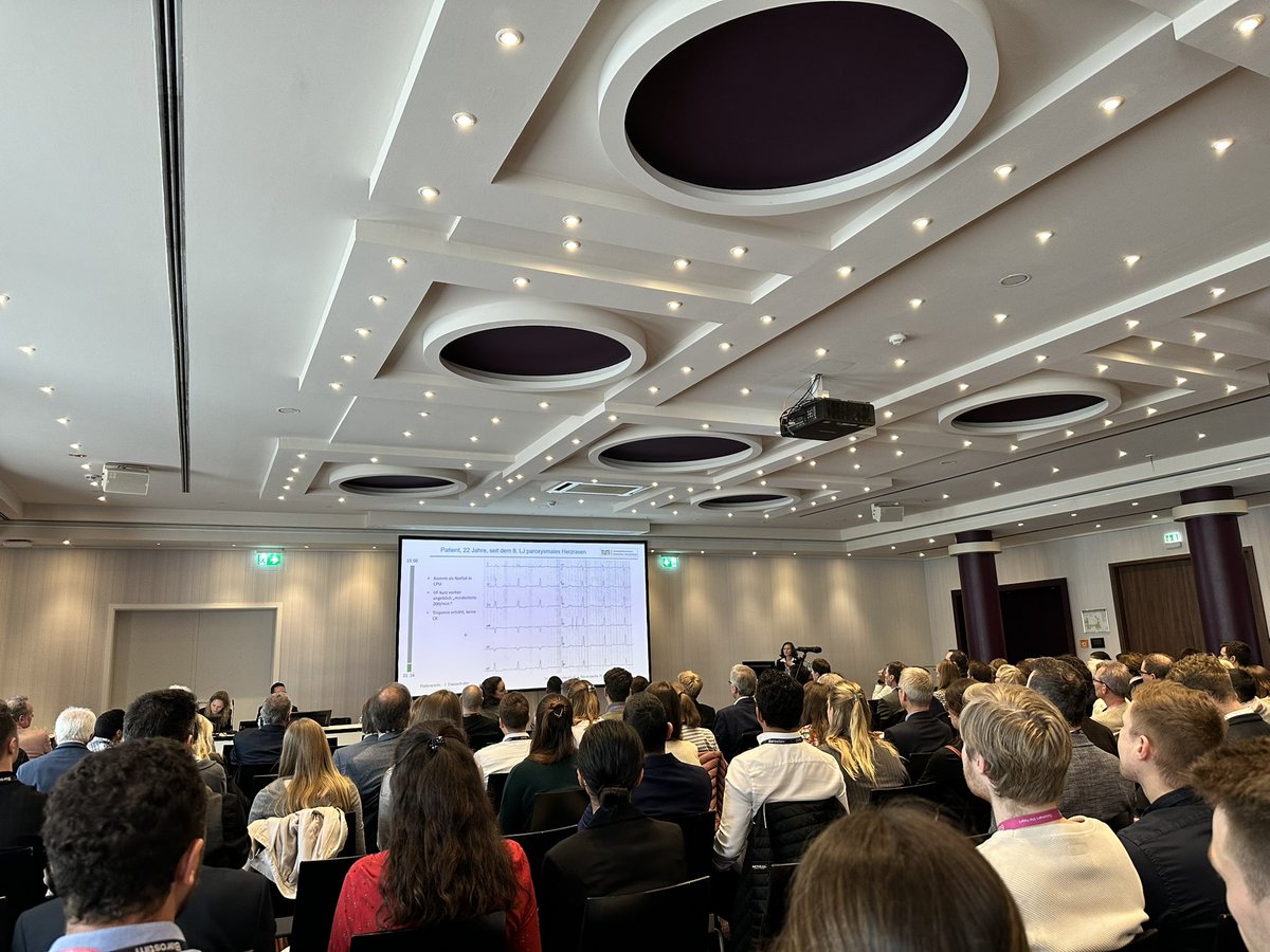 Franziska Koppe-Schmeißer (@franzi_koppe) on Twitter photo Full House in Saal 8 bei der #DGKJahrestagung - einige wenige Plätze sind noch da, kommt vorbei und diskutiert spannende Fälle mit tollen Referent*innen <a href="/YoungDgk/">Young DGK</a> <a href="/DGK_org/">Deutsche Gesellschaft für Kardiologie</a> <a href="/Hannah_Billig_/">Hannah Billig</a> Full House in Saal 8 bei der #DGKJahrestagung - einige wenige Plätze sind noch da, kommt vorbei und diskutiert spannende Fälle mit tollen Referent*innen <a href="/YoungDgk/">Young DGK</a> <a href="/DGK_org/">Deutsche Gesellschaft für Kardiologie</a> <a href="/Hannah_Billig_/">Hannah Billig</a>