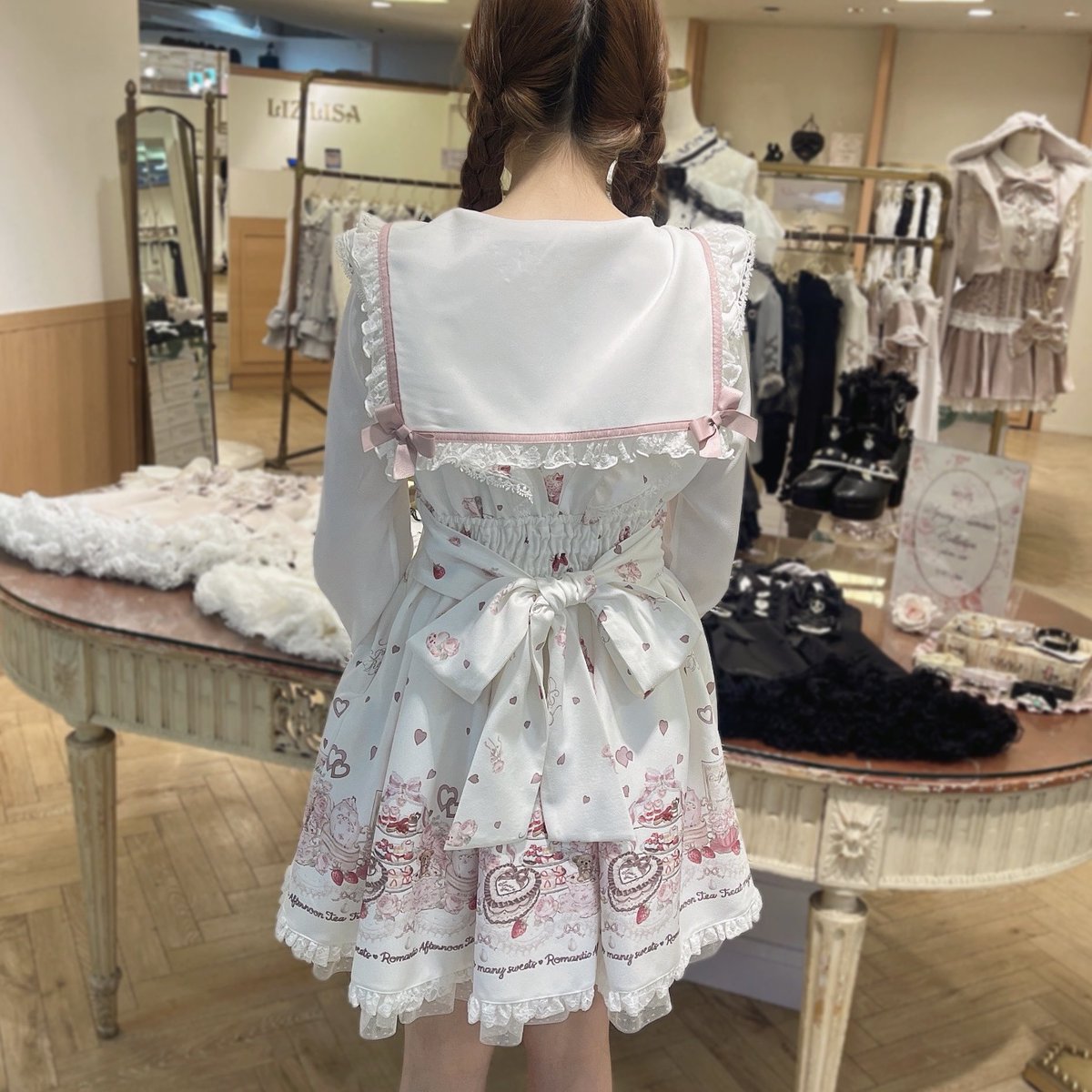 ❤︎ 𝐋𝐈𝐙 𝐋𝐈𝐒𝐀 近鉄Pass'e店 ❤︎ #ManyHeartsAfternoontea柄