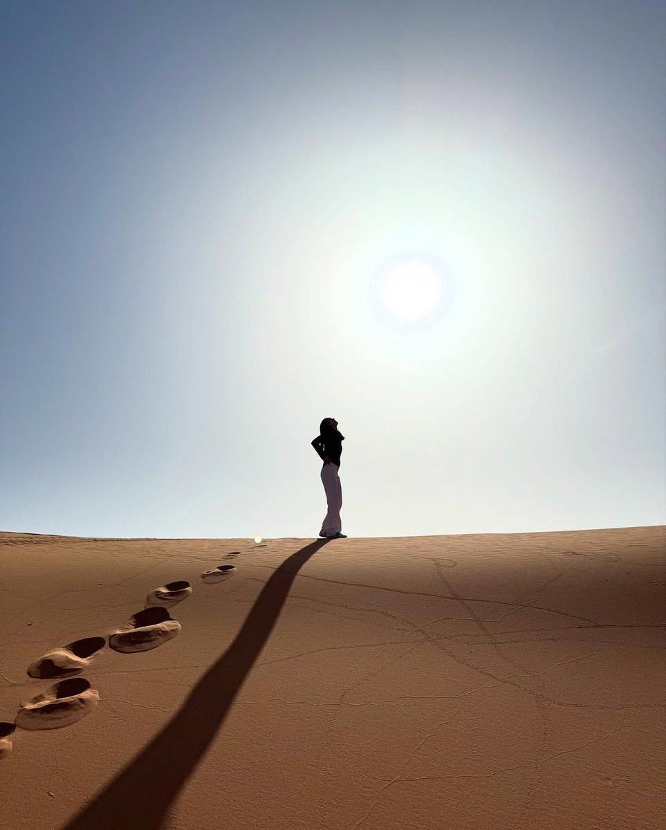 psngayondigital's tweet photo. LIVING HER BEST LIFE ✨🤎

Aktres na si Julia Barretto, nag-post sa Instagram ng ilang travel photos habang siya’y nasa Morocco. 

“Living your best life! Love you, Jul ❤️,” komento naman ni Marjorie Barretto sa nasabing post. 

(Instagram/juliabarretto) https://t.co/KUCU8Che4x