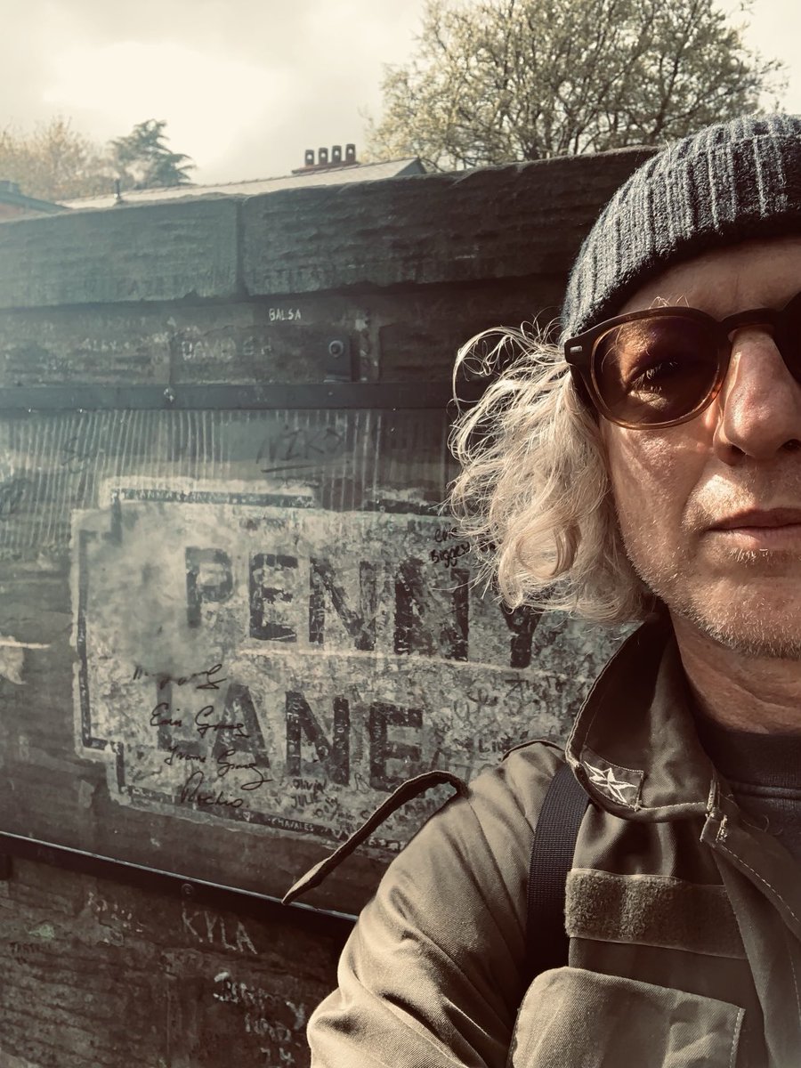 Been mooching around some of my old haunts whilst staying at my mums, had a couple of northern solo shows, but now heading off to North Wales 🏴󠁧󠁢󠁷󠁬󠁳󠁿 for tonight’s show in Pwlleli
Jp
