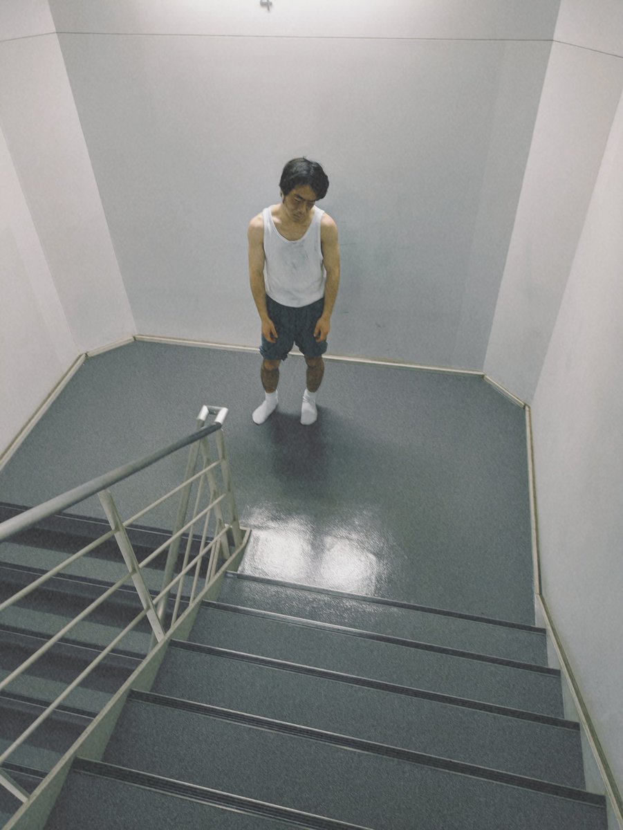 ichigeki_25's tweet photo. 【 役者紹介 】
法政大学Ⅰ部演劇研究会春公演『露』

--------------------------
佐野ひろし 役　栗栖健太朗
--------------------------

公演まであと ''1日''
いよいよ明日となりました！
残席あります！ぜひお越しください✨

◯ご予約↓
https://t.co/8vU2vS9FEz
 
#法政一劇　#露　#春から法政 https://t.co/KbePWmWO8f