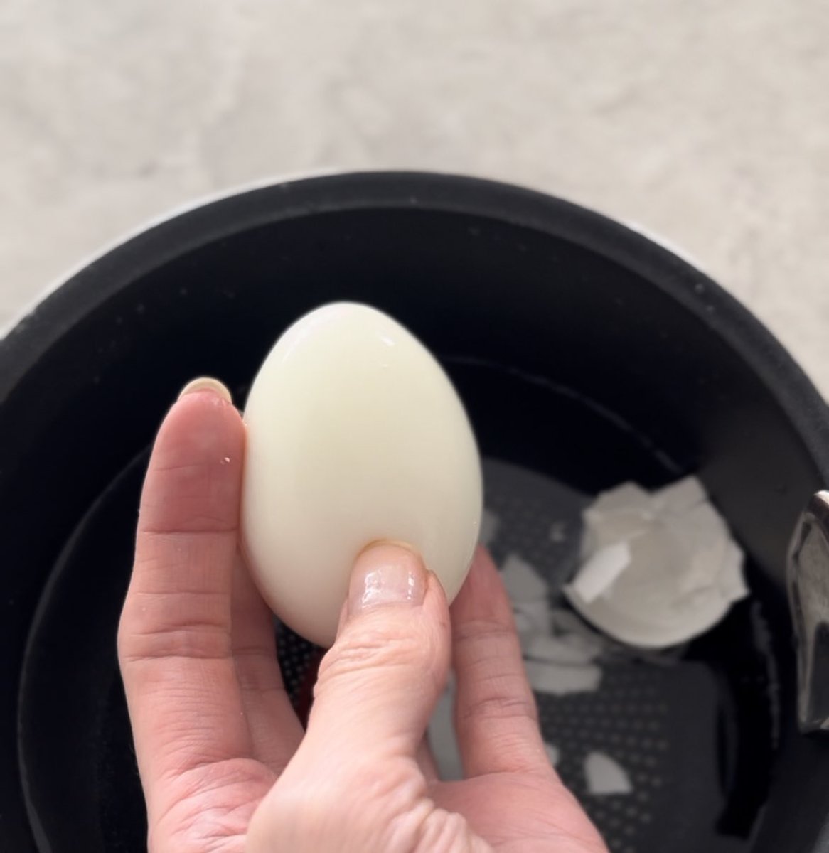 抜け毛、切れ毛、毛先パサパサ、眠りが浅い、疲れやすい、不安感が強いならコレ！

おやつ代わりにゆで卵を1個プラスするだけで「今日、ちゃんと髪に栄養あげられたな」って☺️

私はシンプルに天然塩でいただくのが好き。薬膳で「塩」は調味料でありながら、体に作用するエネルギーをもつ食材。