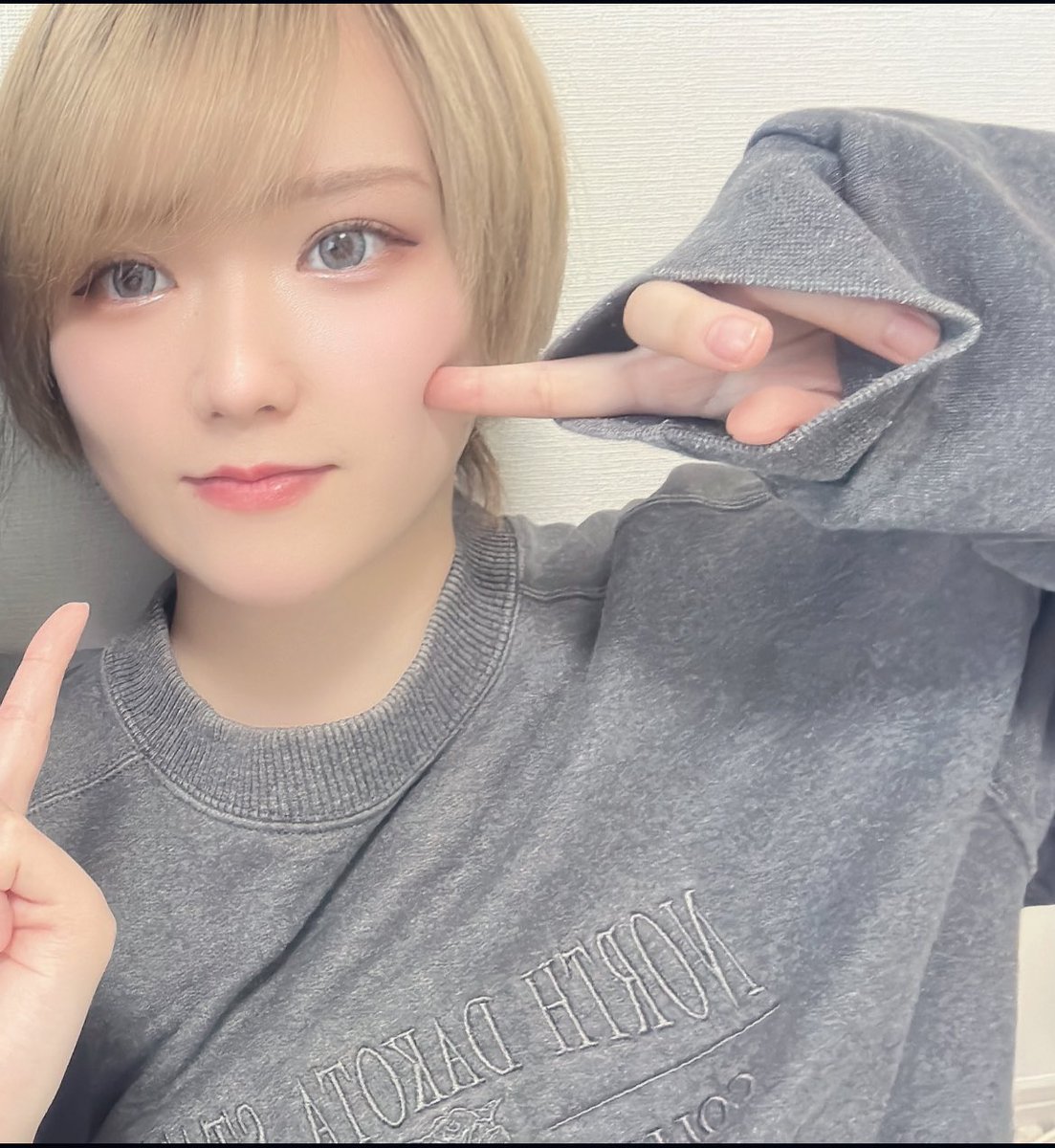 shiina_sora712's tweet photo. 今回は動画多めだよ〜更新しました🌸🌸🌸

https://t.co/Kcva7dZdAF https://t.co/J4n52GiBvh