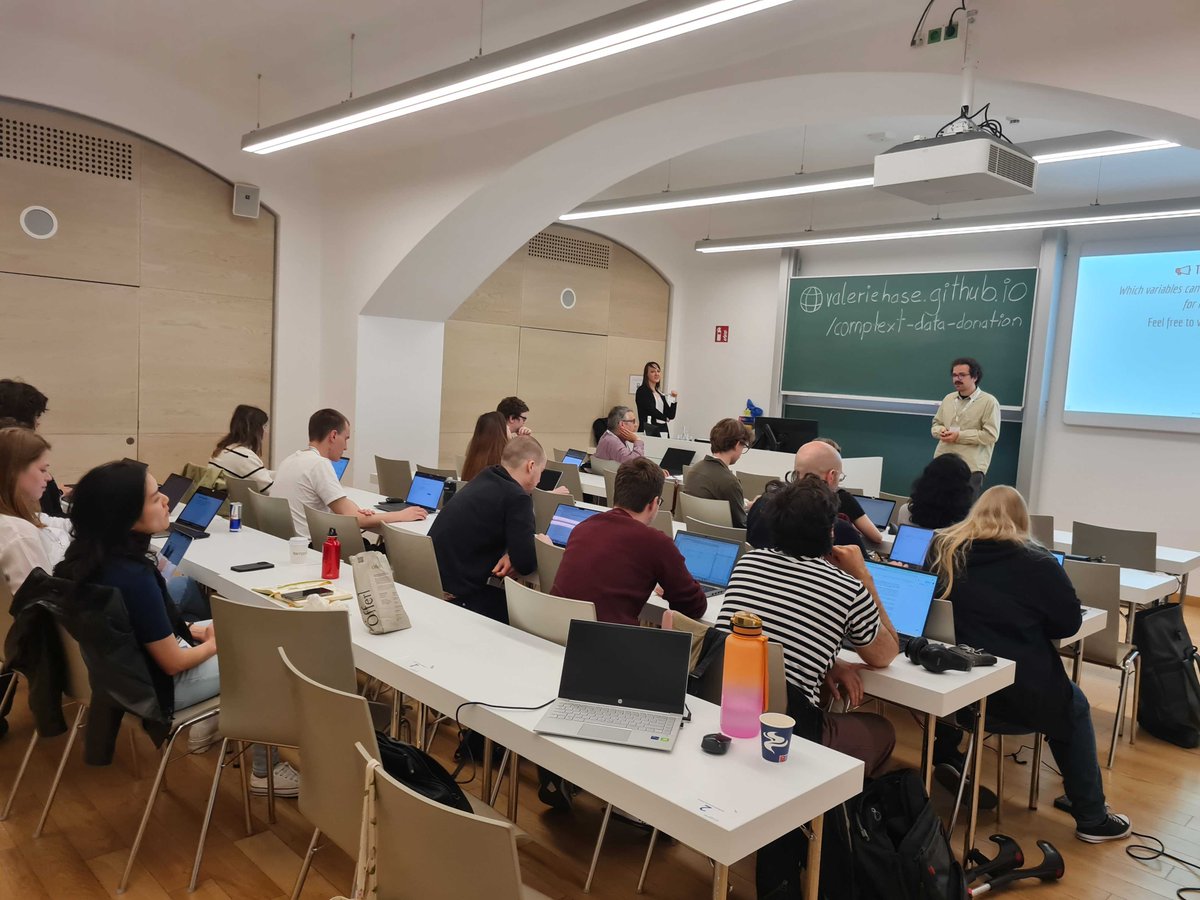 COMPTEXTCONF's tweet image. Rooms are packed to capacity as tutorials on cutting-edge AI research techniques unfold at #COMPTEXT2025 Valerie Hase / @FriederRodewald
/ Tobias Heidenreich @hdnrch / Petro Tolochko