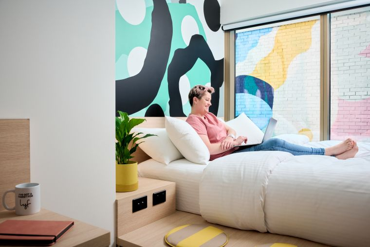 aussiegateway's tweet image. Discover a new way to stay at lyf Collingwood Melbourne! A vibrant space designed for urban explorers, digital nomads, and creative minds.  

@DiscoverASR 

&amp;gt;&amp;gt;&amp;gt;bit.ly/446GKsd

#lyfCollingwoodMelbourne
#CollingwoodServicedApartments
#MelbourneStay 
#LiveYourFreedom