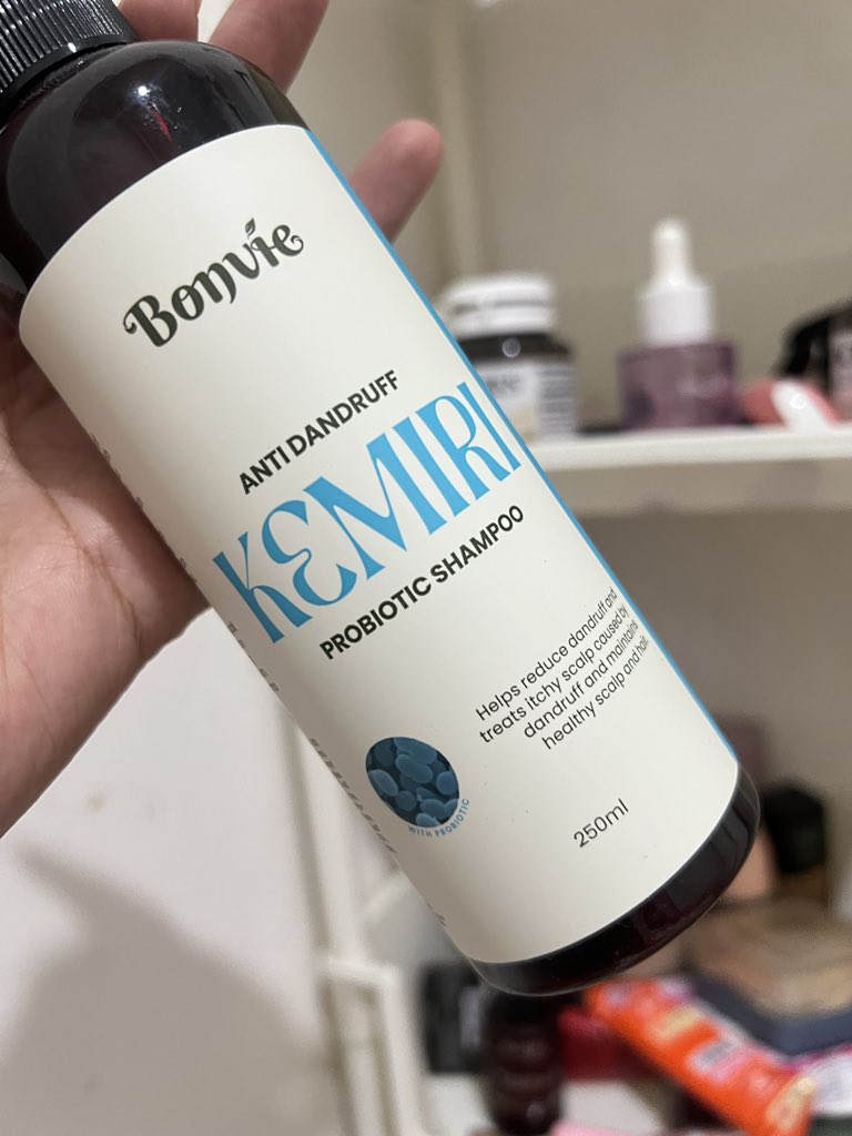 aadrrrrrrr's tweet photo. Shampoo ketombe yang gak bikin kering!✨ https://t.co/gBRFgQzIo6