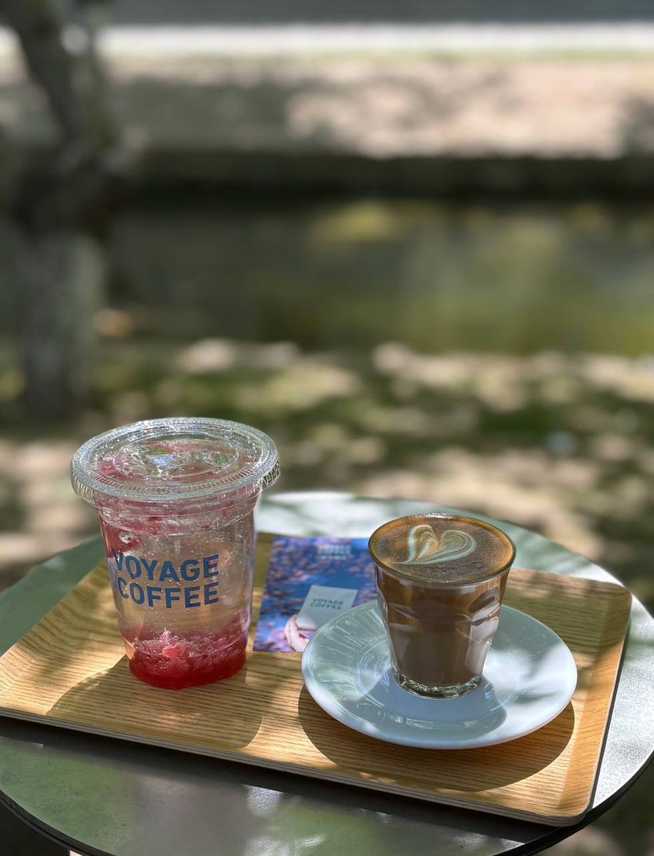 MoniqueKat83537's tweet photo. 在咖啡馆，怀念加缪～
Should I kill myself or have a cup of coffee? But in the end one needs more courage to live than to kill himself. https://t.co/HPIMKXujJz