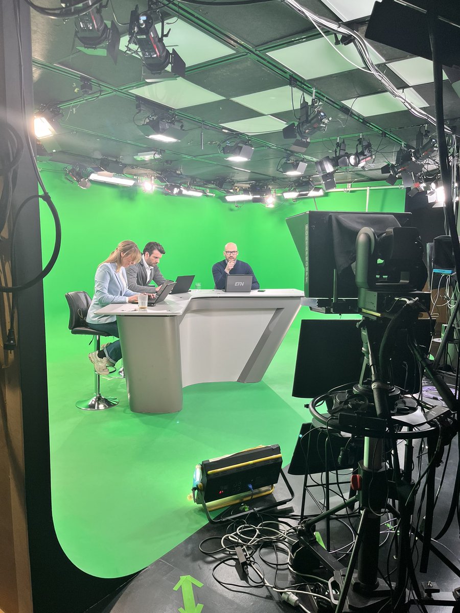 Börsfrukost varje morgon. Dessa rapporttunga dagar börjar vi 8:45 Idag med <a href="/annastjernquist/">Anna Stjernquist</a> <a href="/Blomgrenen/">Martin Blomgren</a> <a href="/BlazingHedlund/">Peter Hedlund</a> och <a href="/danielemcphee/">Daniel McPhee</a>