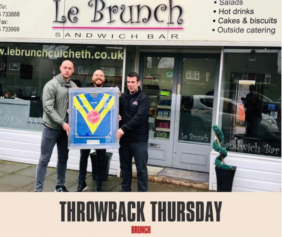 #ThrowbackThursday to the day we had the pleasure of welcoming Chris Hill, former Warrington Wolves captain, to Le Brunch Sandwich Bar (BRUNCH) in Culcheth! 🐺💪

What an honour it was to receive a signed Warrington jersey from one of rugby league’s greats.