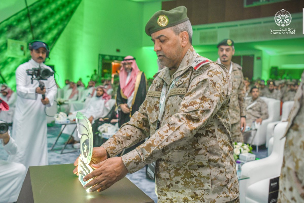 modgovksa's tweet photo. معالي رئيس أركان #القوات_البرية يدشّن ملتقى الاتصالات وتقنية المعلومات بالقوات البرية، تحت عنوان: «رقمنة ميدان المعركة بكفاءة وأمان»، وذلك بحضور عدد من المسؤولين وقادة القطاعات العسكرية والصناعية والأكاديمية.

https://t.co/jh33oLx8Gp https://t.co/nfBd8YLs9j