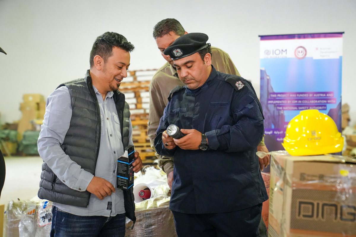 To strengthen disaster preparedness in Libya, IOM, with Austria's 🇦🇹support, delivered flood rescue gear to the National Safety Authority 🇱🇾, enhancing their emergency response capacity following specialized flood training.