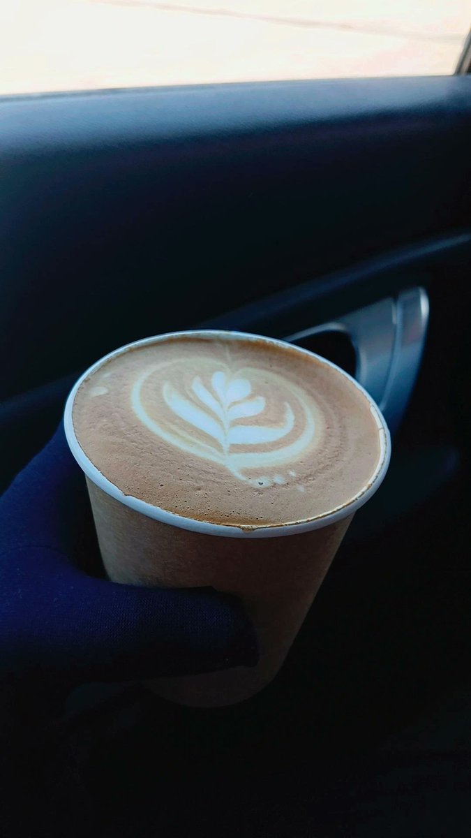 صباحُ النورِ على قلوبٍ أشرقت بنيةٍ صادقة، تمضي بخُطا ثابتة في طريق الأنبياء، طريقُ العلم ورفعةِ الدِّين. صباحُ الفخر لكل من حمل همّ الدعوة، وجعل العلم زاده، والقرآنَ رفيقه، والحديثَ نبراسَه🪷.