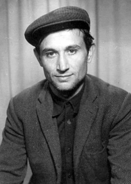 24 Nisan 1915 Türk patron-ağalarının egemenlik için Ermeni ulusunu bu topraklarda bire kadar kırdığı soykırım tarihidir.
Bunu ilk olarak İbrahim Kaypakkaya "1915’de ve 1919-20’de kitle halinde katledilen ve topraklarından sürülen Ermeniler" diyerek tespit etmiştir.