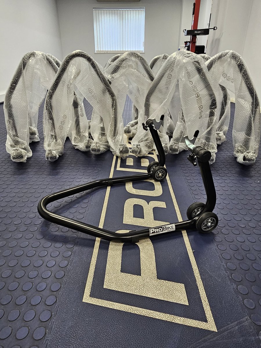 You know our paddock stands are top quality when <a href="/DucatiGlasgow/">Ducati Glasgow</a> place an order for ten of them.. 👊🏻 
RS17 Rear paddock stands c/w fork adaptors 🧰 probike.co.uk/lifts-and-stan…