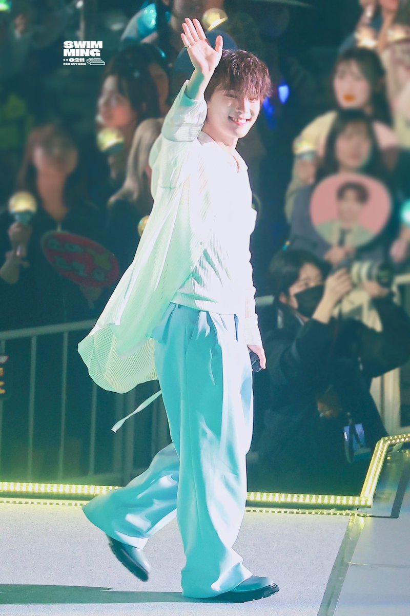 250424 HOLIDAY in OSAKA

#디노 #dino 
#세븐틴   #SEVENTEEN