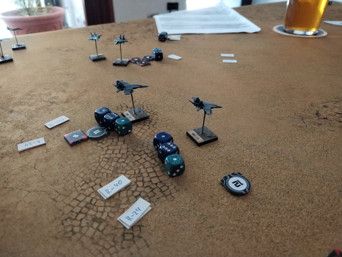 PotanCZ's tweet image. 🎵 Highway to the danger zone. 🎵- Missile Threat rules. 🛩️ 3mm (aka 1/600) Jets from #Oddzialosmy company from Poland. 🇵🇱 #missilethreat #ostfrontpublishing #3mmwargaming