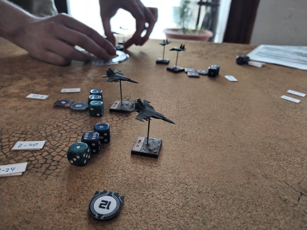 PotanCZ's tweet image. 🎵 Highway to the danger zone. 🎵- Missile Threat rules. 🛩️ 3mm (aka 1/600) Jets from #Oddzialosmy company from Poland. 🇵🇱 #missilethreat #ostfrontpublishing #3mmwargaming