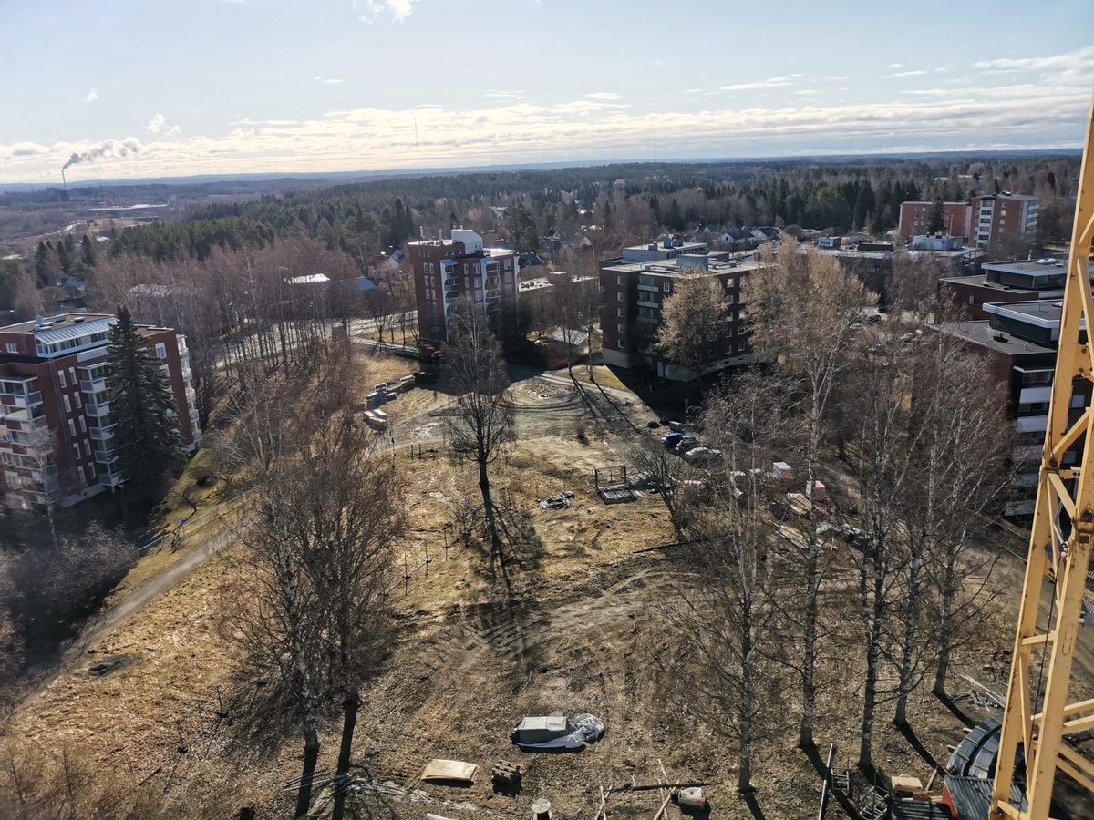 Kirsikkapuistoko vesitorninmäelle?🌳Joensuussa keskustellaan parhaillaan siitä, että voisiko kirsikkapuiston perustaa Vesitornipuistoon, joka voisi olla sopiva paikka kirsikkapuille. Tämä on mukava ajatus varsinkin, kun Vesitorninpuiston vihersuunnittelu on juuri alkamassa. 1/2